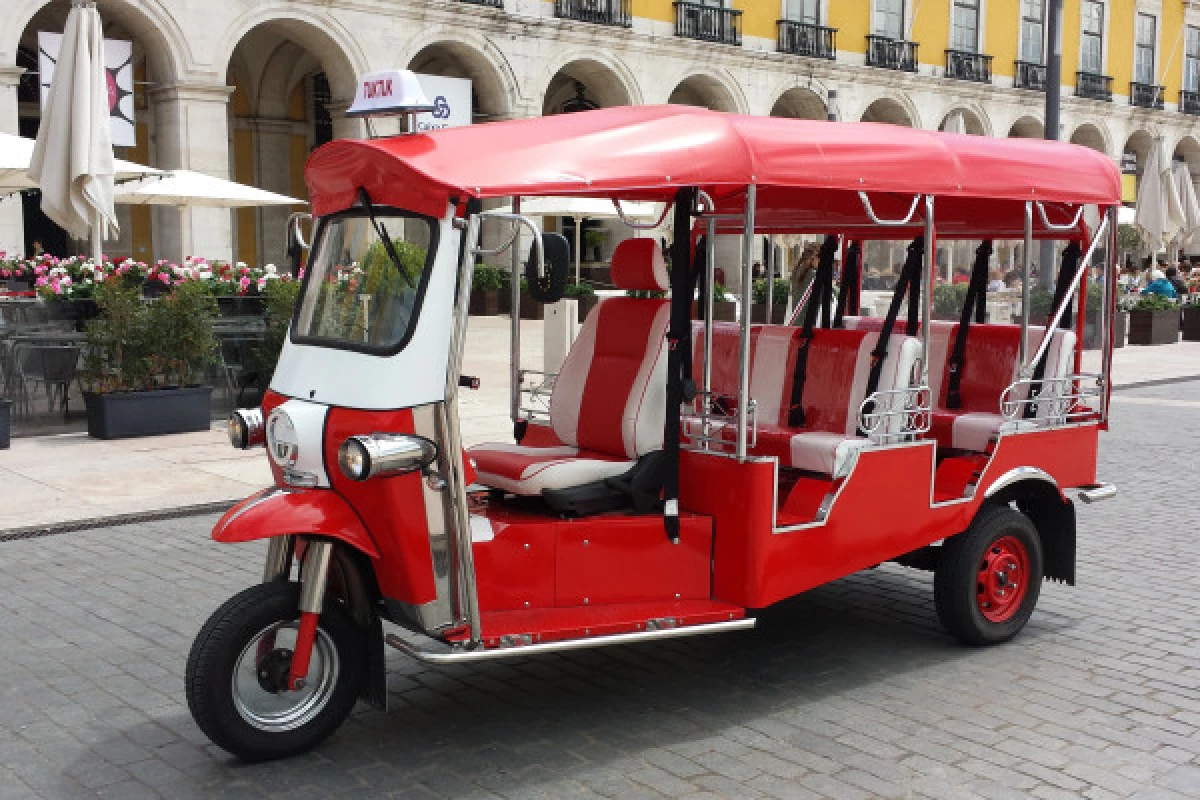 Historic Lisbon Tuk Tuk Tour - Bonjour Fun