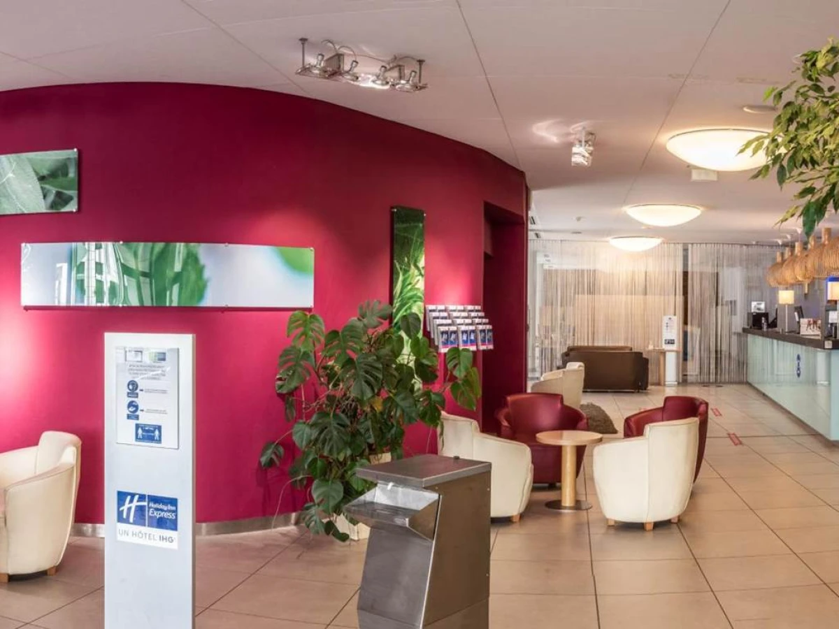 Holiday Inn Express Marseille Saint Charles - Bonjour Fun