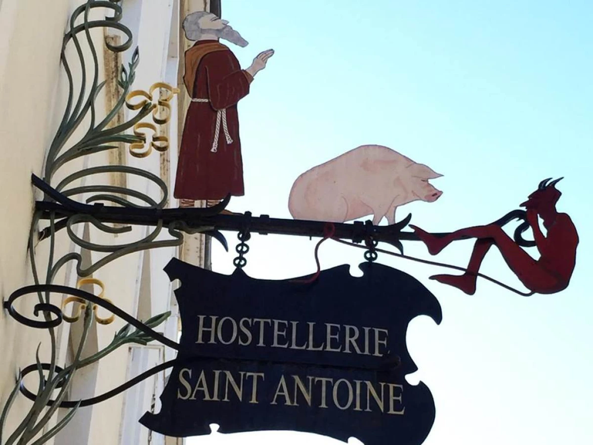 Hostellerie Du Grand Saint Antoine - Bonjour Fun