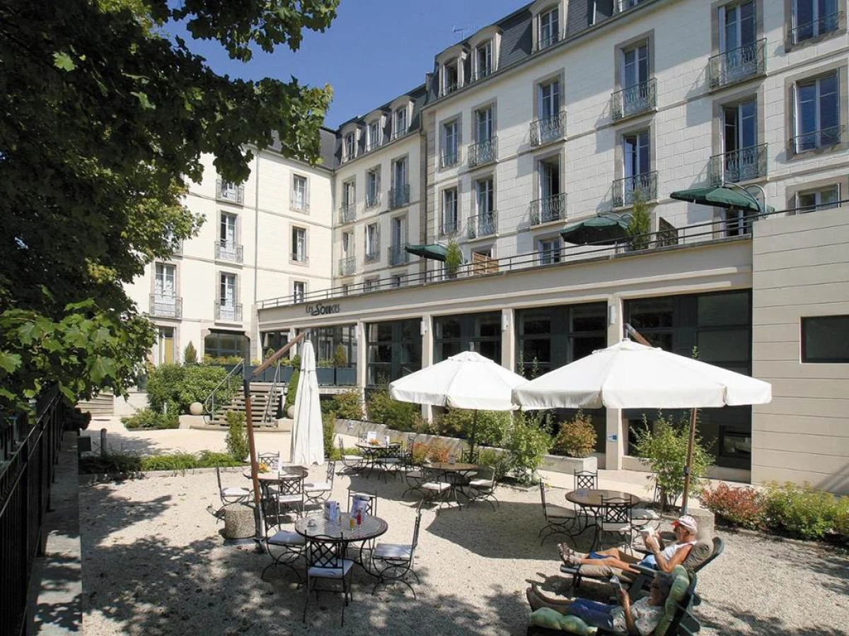 HOTEL CERISE - LES SOURCES Luxeuil-les-Bains - Bonjour Fun