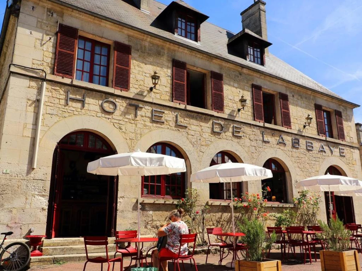 HOTEL DE L'ABBAYE DE LONGPONT - Bonjour Fun