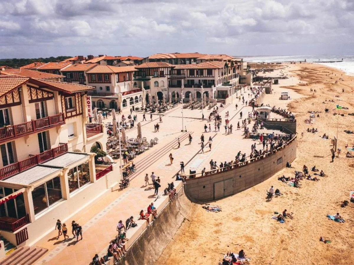 Hôtel de La Plage - Bonjour Fun