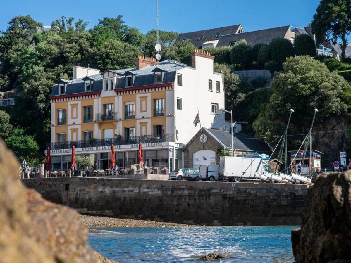 Hôtel De La Vallée - Bonjour Fun