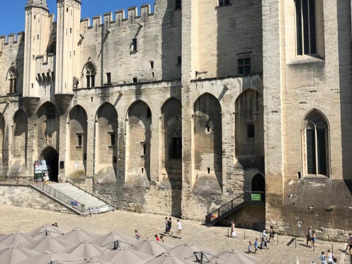 Hôtel du Palais des Papes - Bonjour Fun