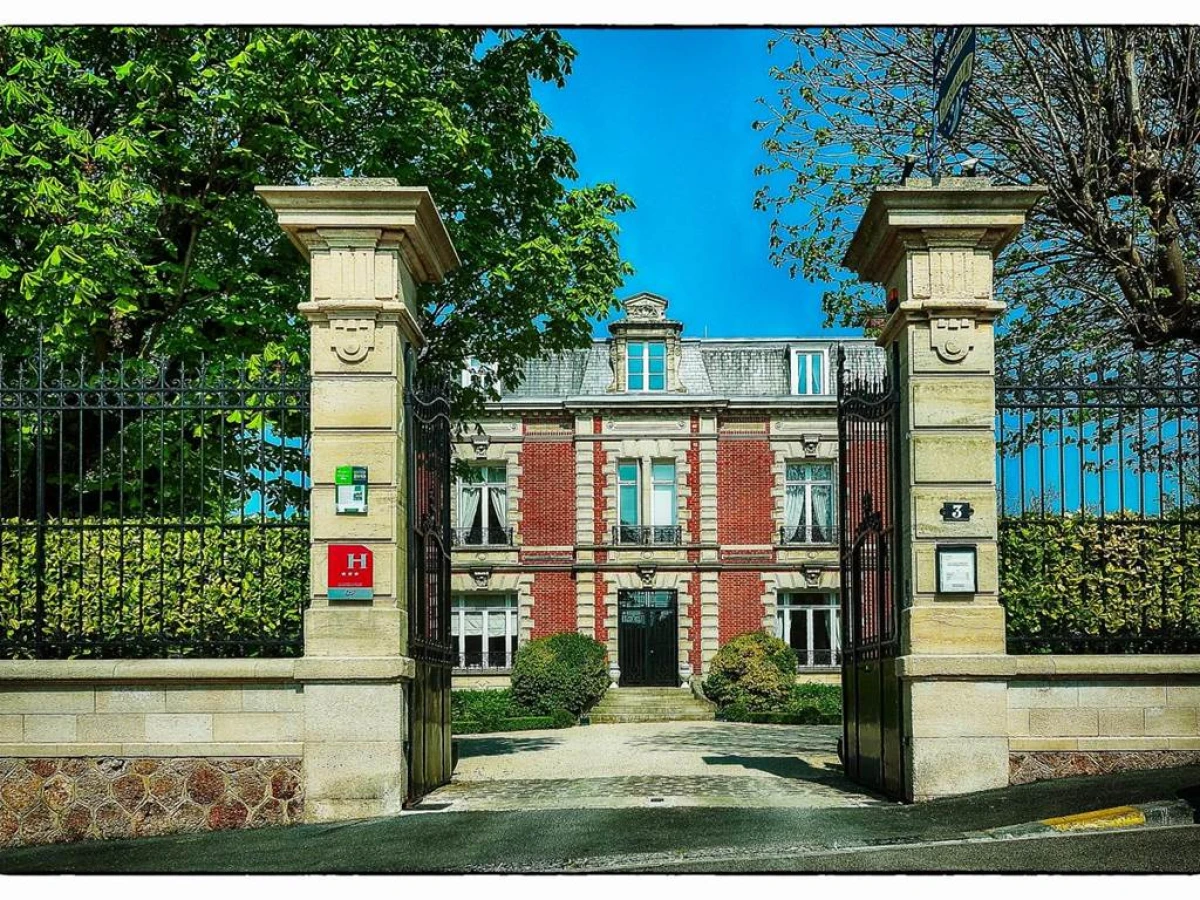 Hotel Le Clos Raymi - Bonjour Fun