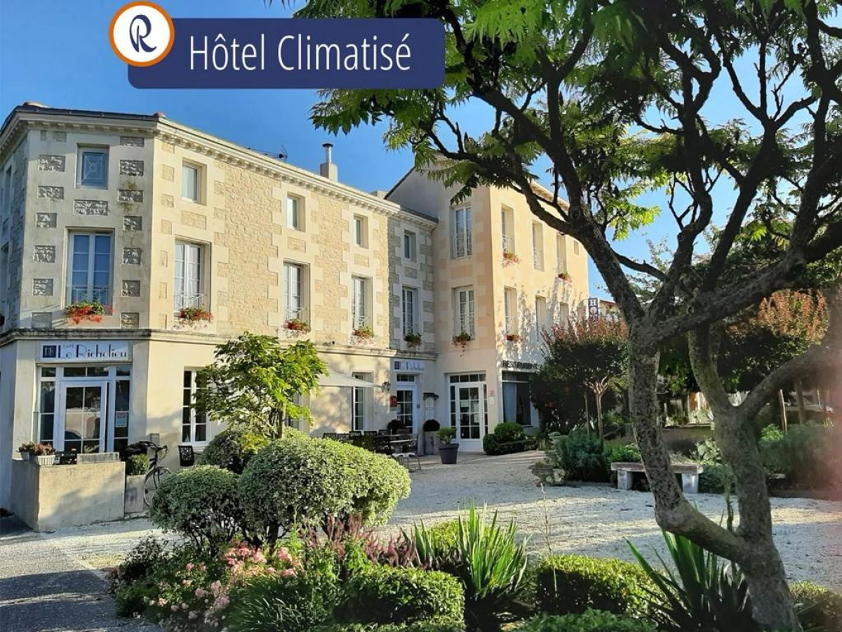 Hotel Le Richelieu - Royan Atlantique - Bonjour Fun