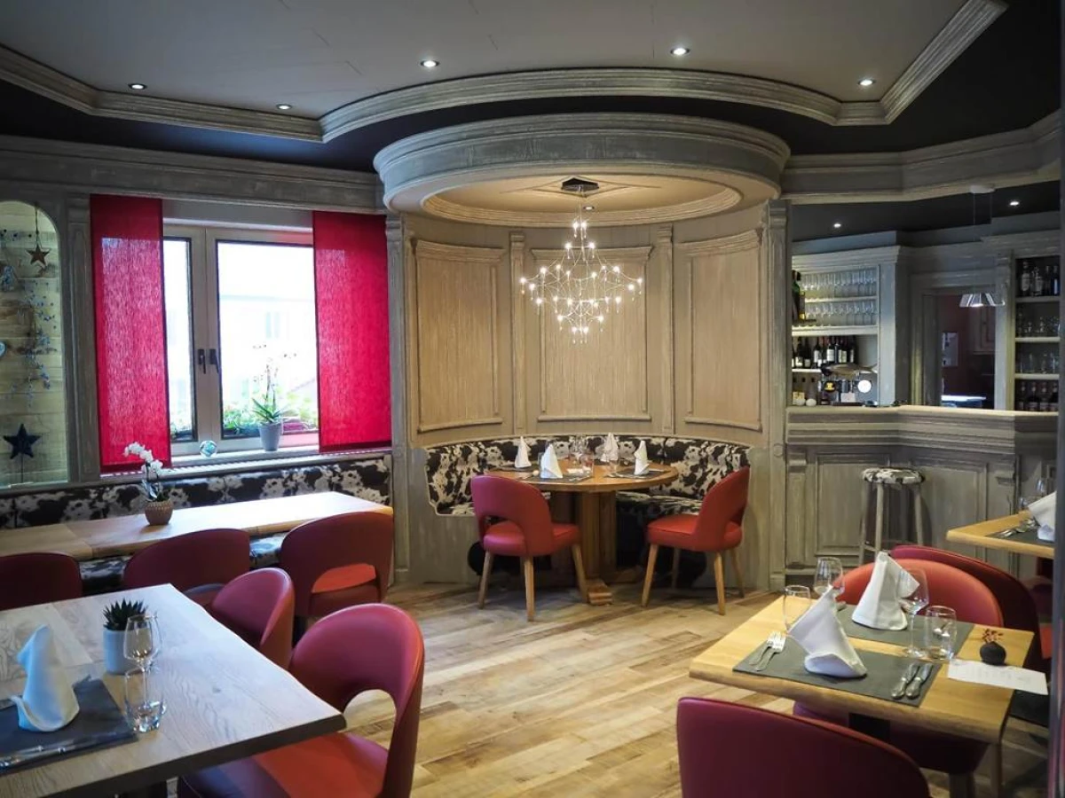 Hôtel Restaurant La Couronne by K - Bonjour Fun