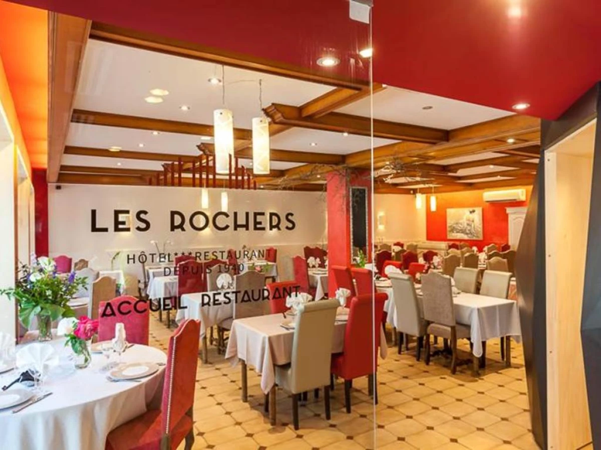 Hôtel-Restaurant "Les Rochers" - Bonjour Fun