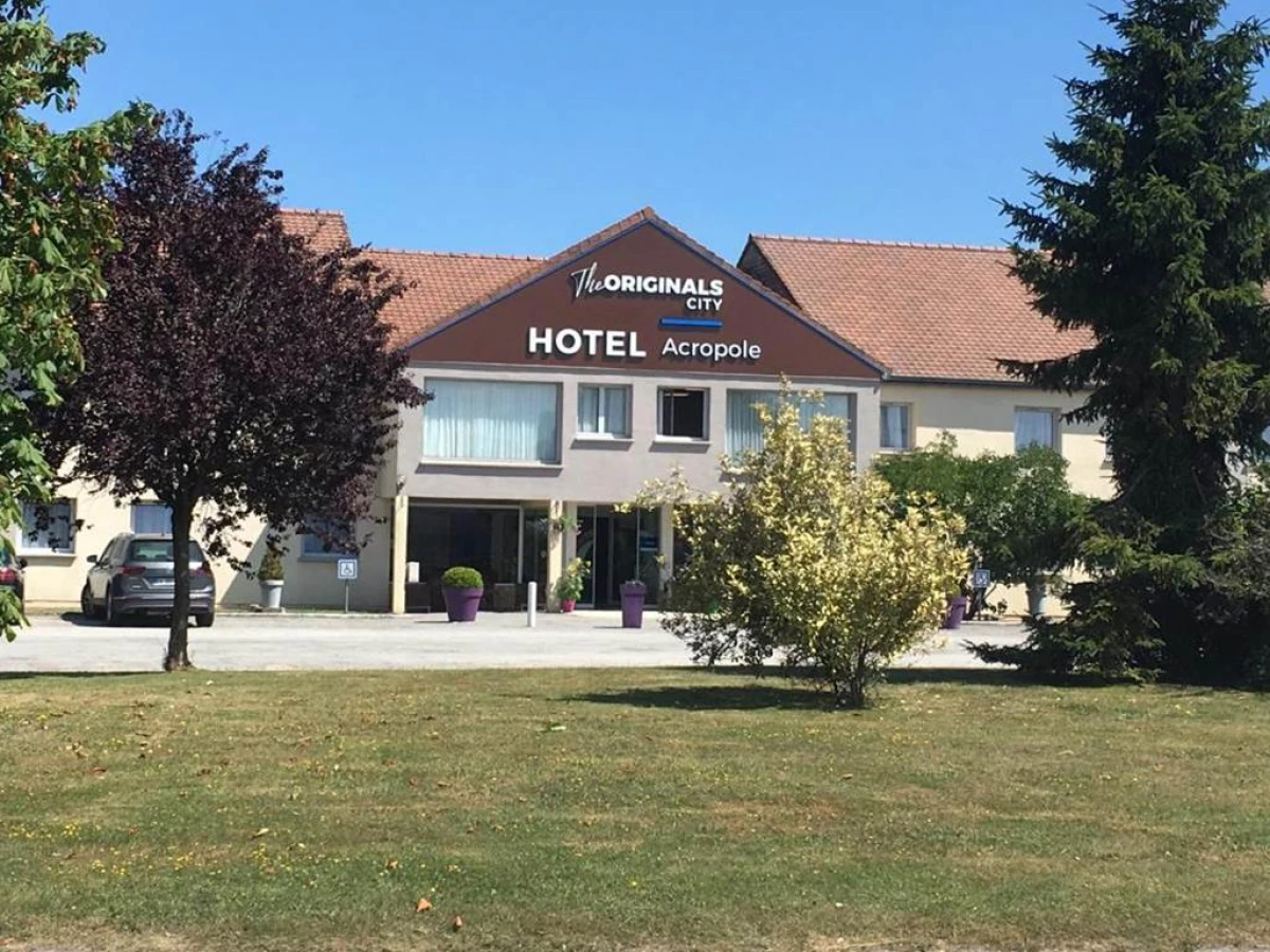 Hotel The Originals Bernay Acropole - Bonjour Fun