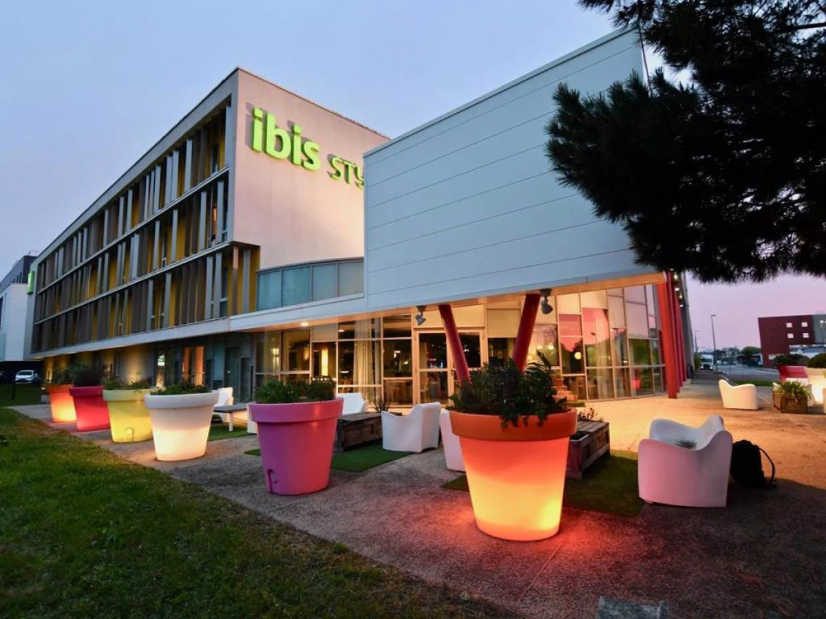 ibis Styles Nantes Reze Aéroport - Bonjour Fun