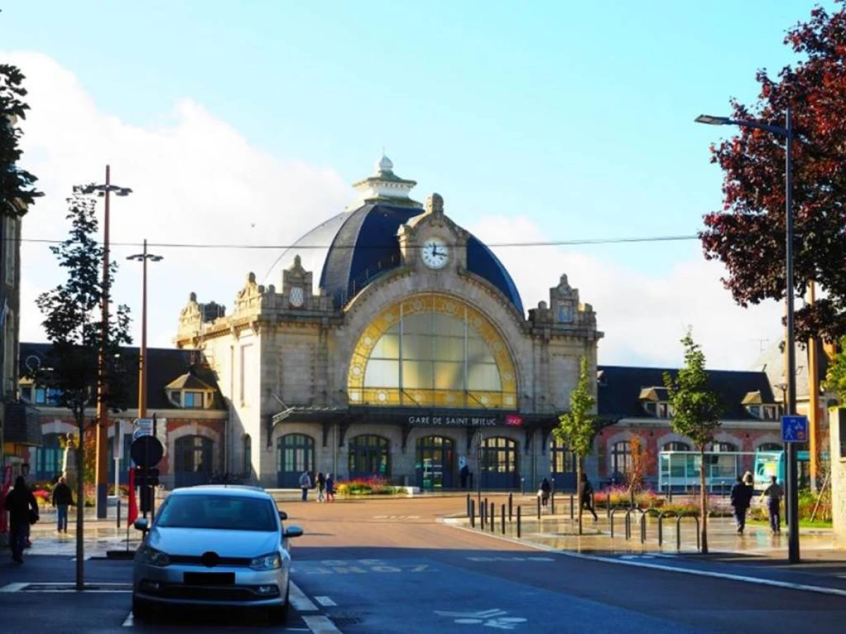 ibis Styles Saint Brieuc Gare Centre - Bonjour Fun