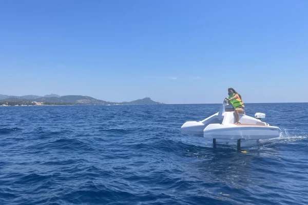 Insolite : Volez sur l'eau avec l'overboat électrique - Bonjour Fun