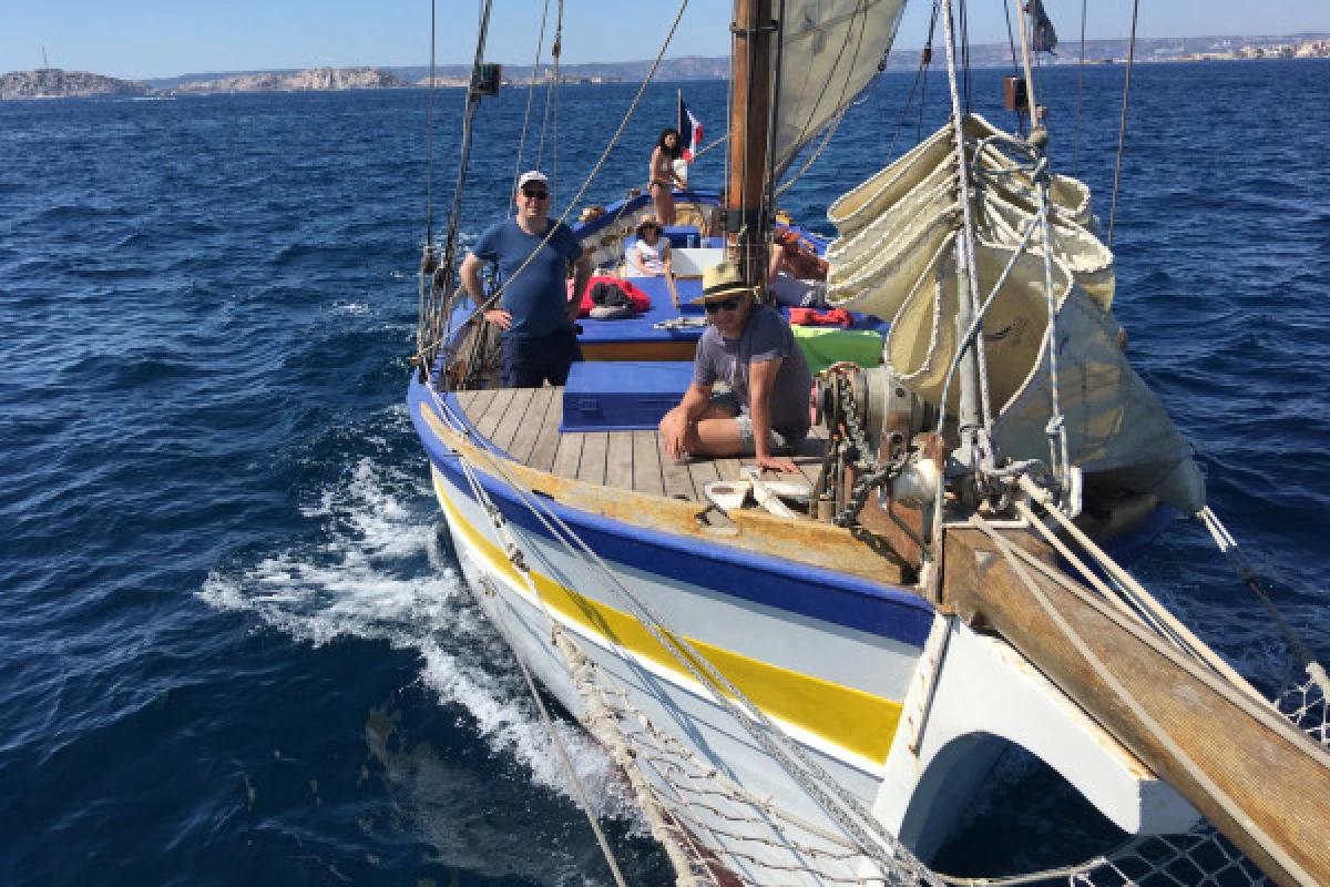 Journée Excursion à la Voile - Bonjour Fun