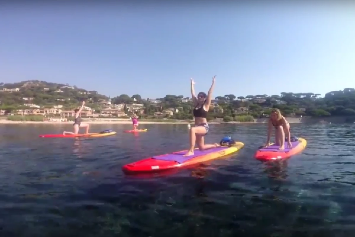 Juice & Yoga Paddle - Bonjour Fun