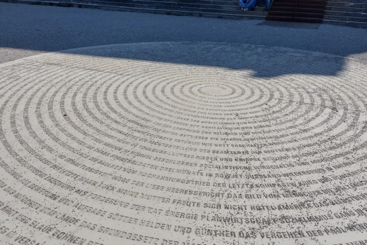 Munich's famous King's square - Bonjour Fun