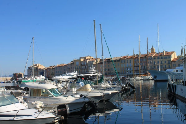 L'art à Saint Tropez - Bonjour Fun