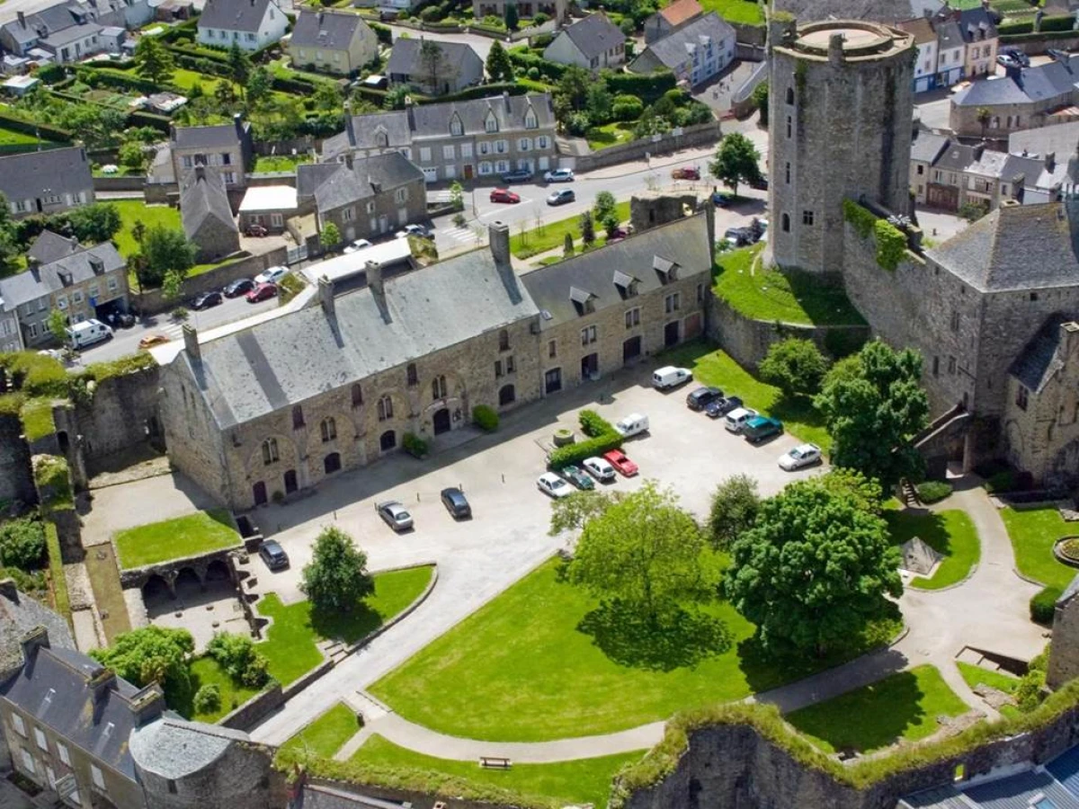 L'Hostellerie du Château de Bricquebec - Bonjour Fun