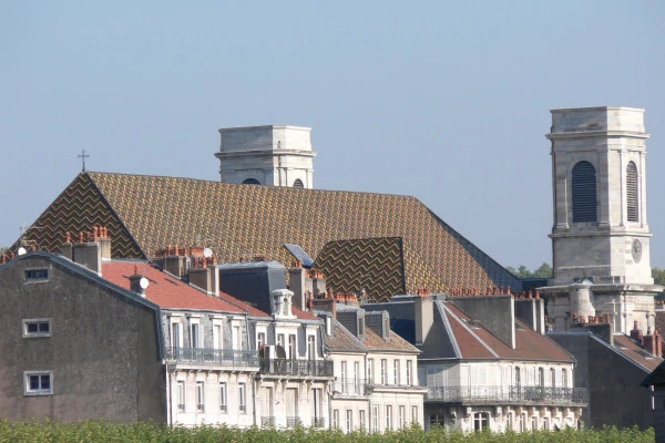 L’ÉGLISE SAINTE-MADELEINE ET SON TRÉSOR - Bonjour Fun