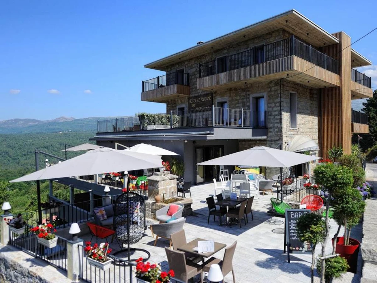 "La Cabane" de l'hôtel Le Tourisme - Bonjour Fun