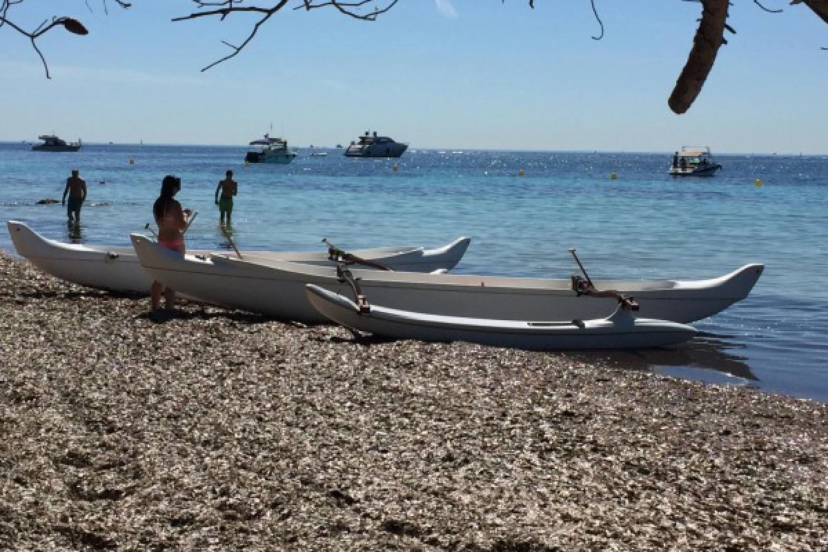 Le Lagon des Iles de Lérins en Pirogue Polynésienne - Bonjour Fun