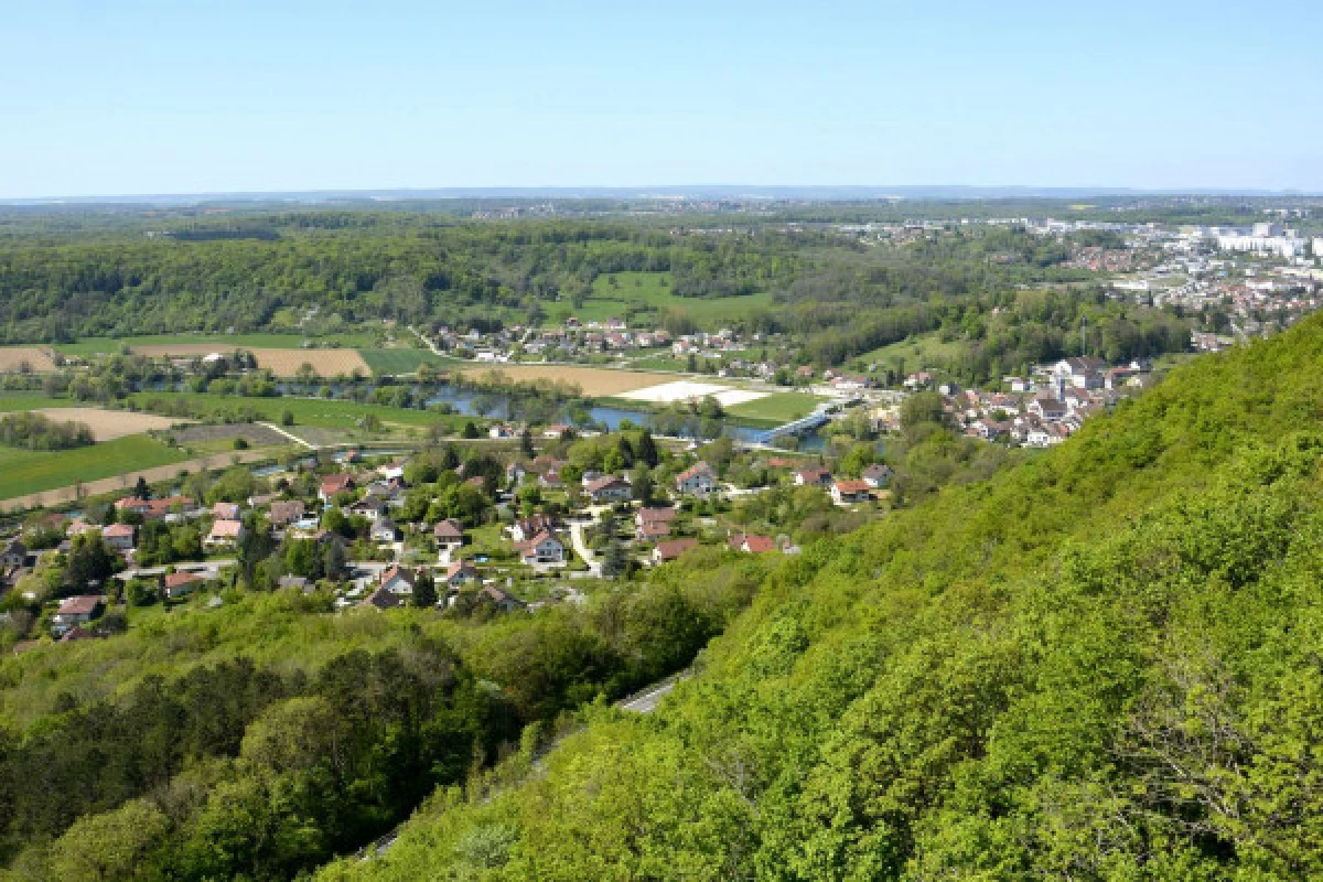 LE ROCHER DE VALMY - Bonjour Fun