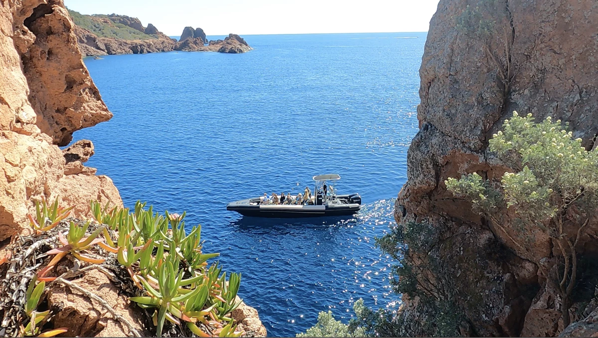 Les Calanques de l'Esterel - Départ Fréjus - Semi rigide - Bonjour Fun