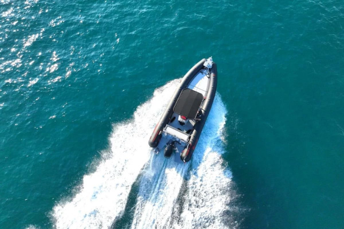 Location bateau avec permis à Saint Raphaël - 12 personnes - Bonjour Fun