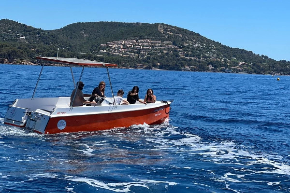 Location bateau électrique à Saint Raphaël -7 personnes - Bonjour Fun