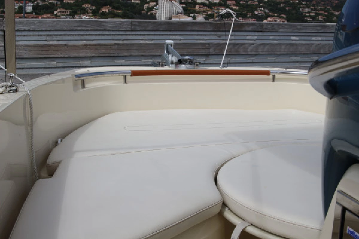 Location bateau - Invictus 200FX (150CV) - Agay - Bonjour Fun