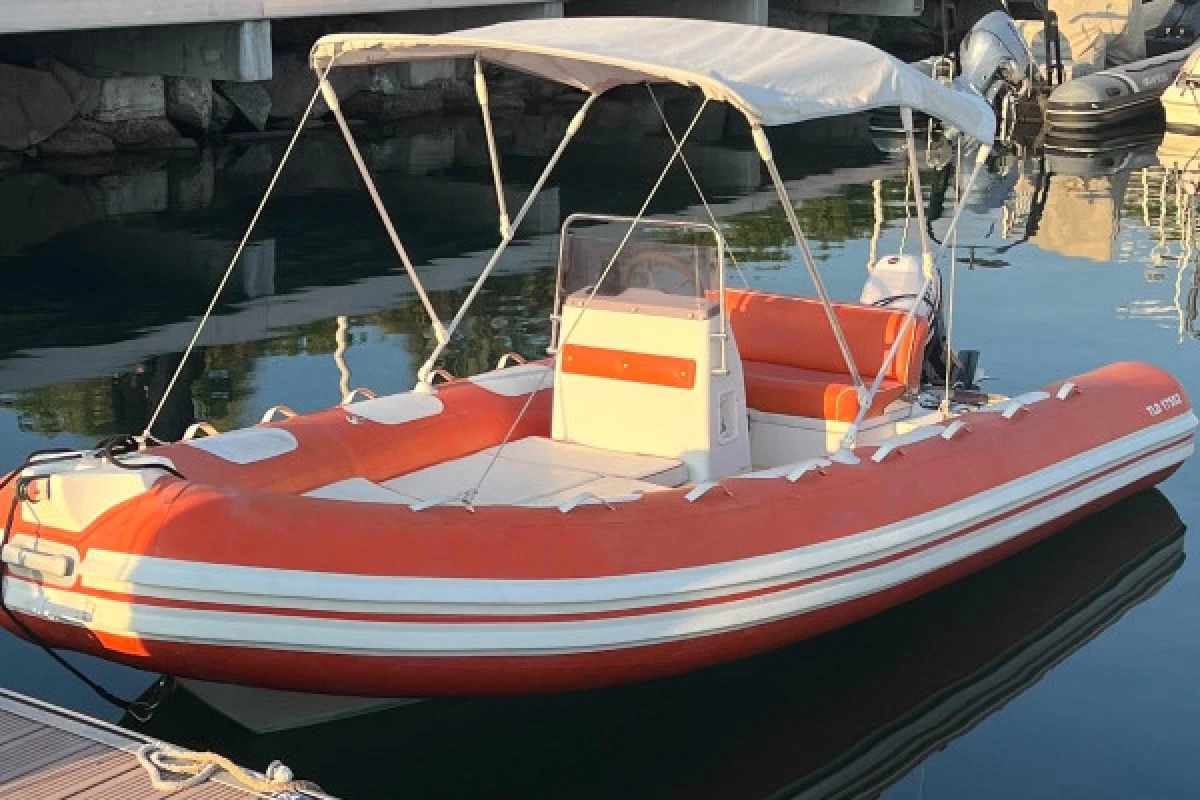 Location bateau sans permis à Saint Raphaël - 5 personnes - Bonjour Fun