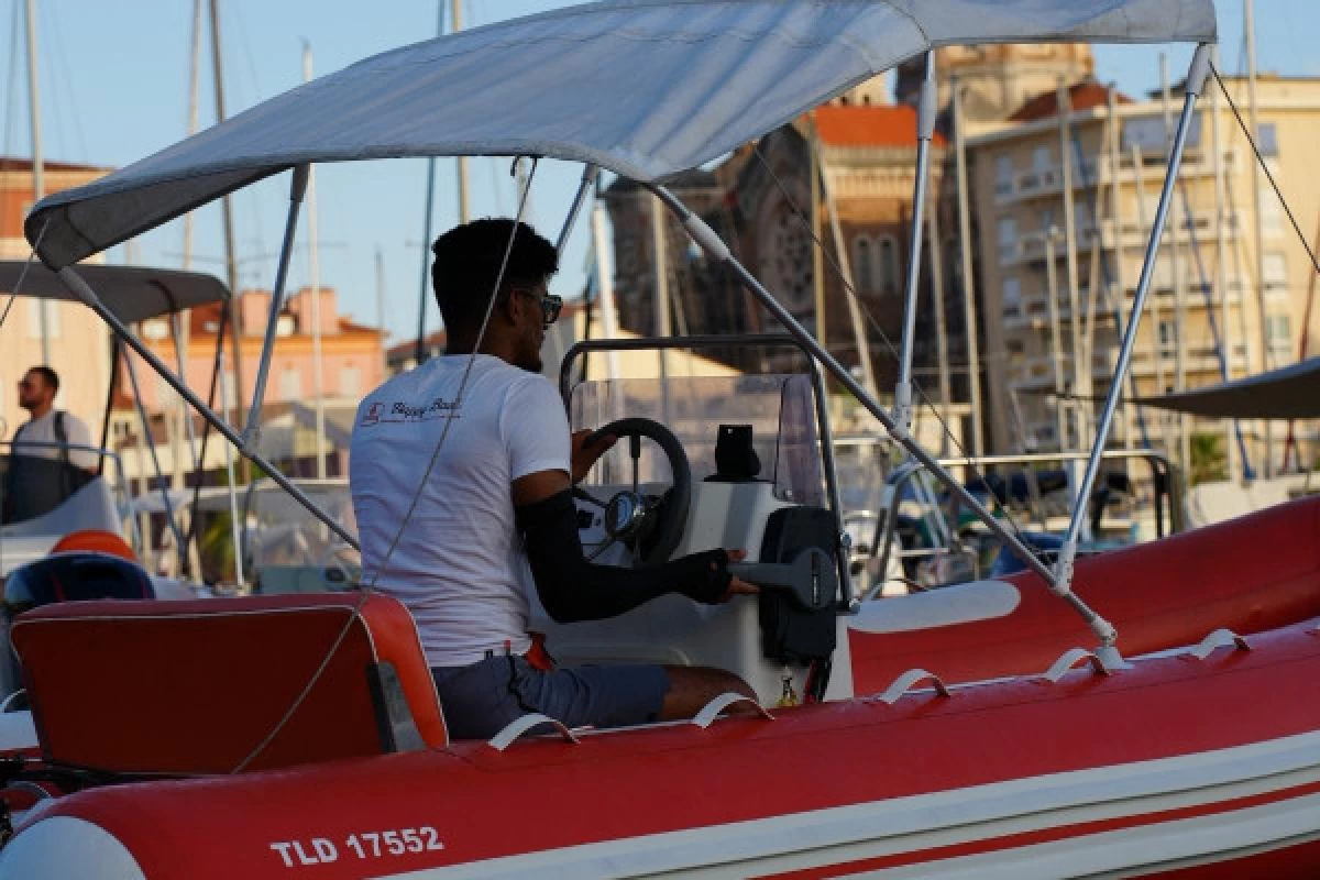 Location bateau sans permis à Saint Raphaël - 5 personnes - Bonjour Fun