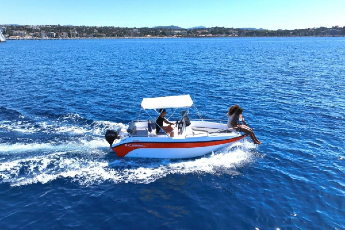 Location bateau sans permis à Saint Raphaël -7 personnes - Bonjour Fun