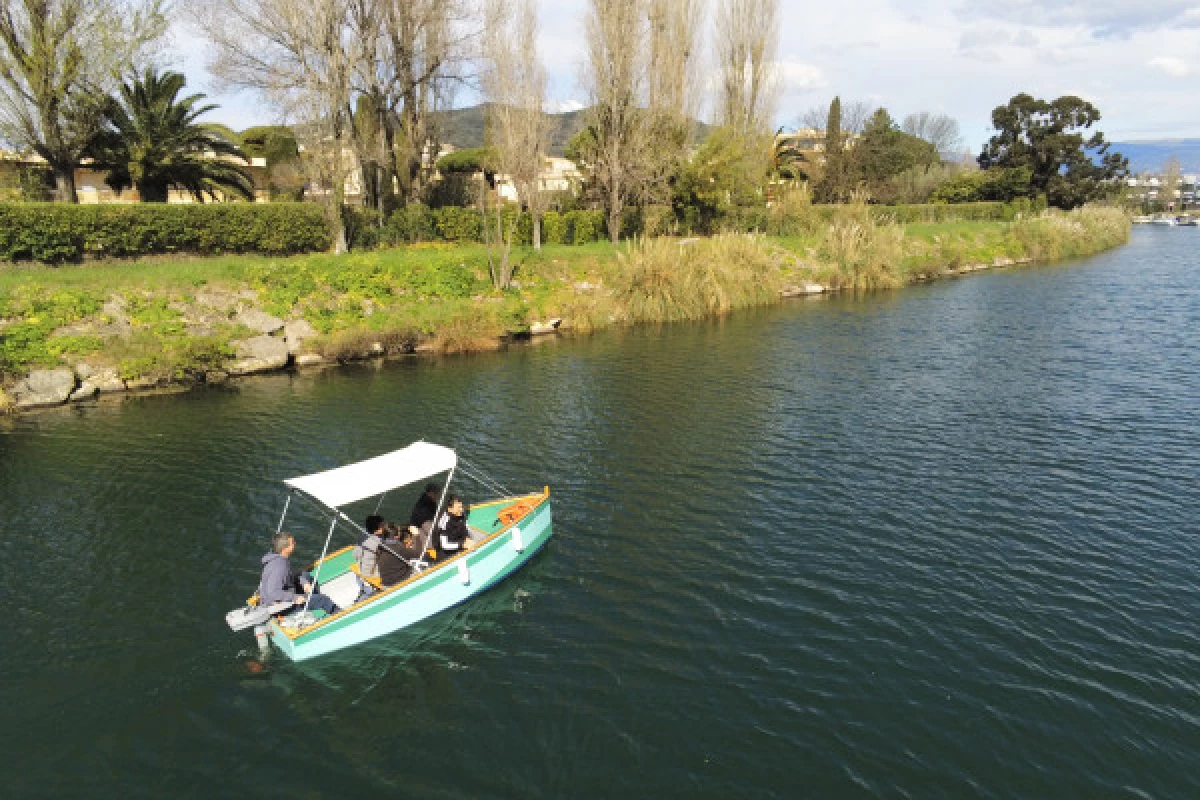 Location bateau sans permis sur la rivière de la Siagne - Bonjour Fun