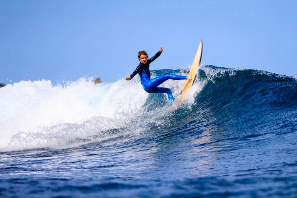  Location de planche de surf - plage de Pampelonne - Bonjour Fun