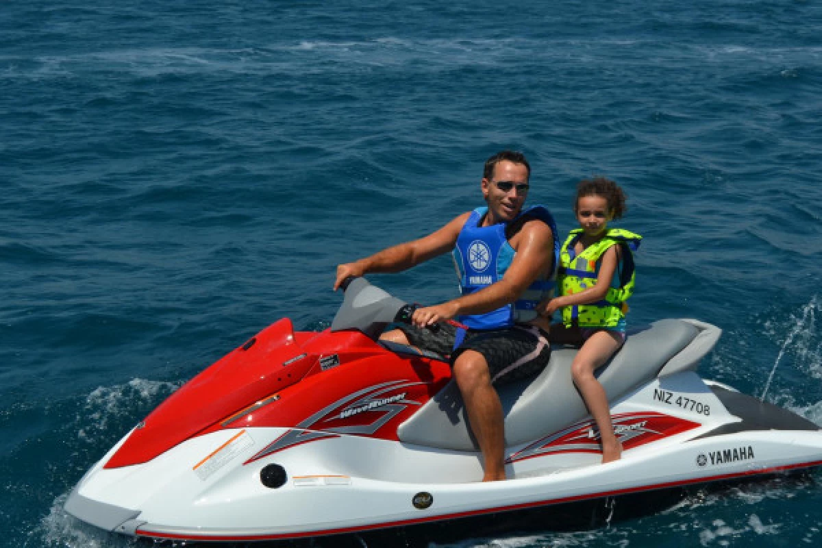 Location Jet ski avec ou sans Permis - Saint-Aygulf - Bonjour Fun