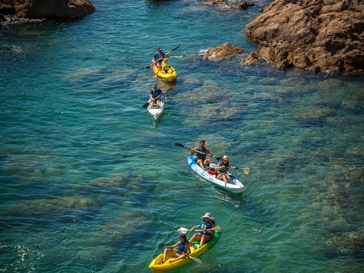 Location kayak à pédales journée - Bonjour Fun