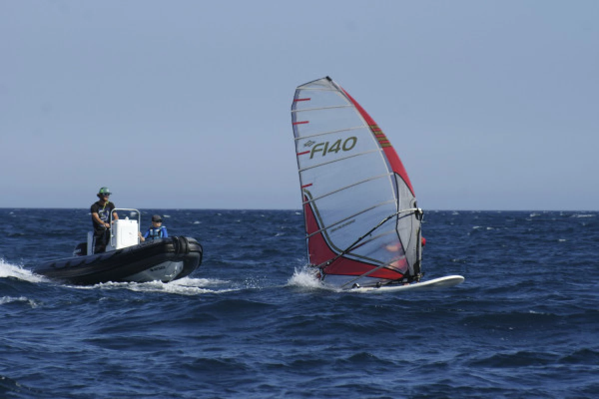 Location planche à voile & dériveur - Bonjour Fun