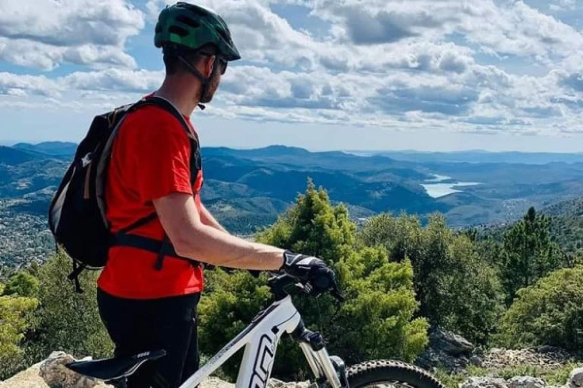 Location VTT Electrique - Grottes de Saint Cézaire sur Siagne - Bonjour Fun