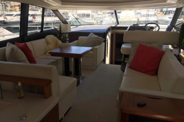 Location yacht Jeanneau prestige 500S  (10 personnes) - Bonjour Fun