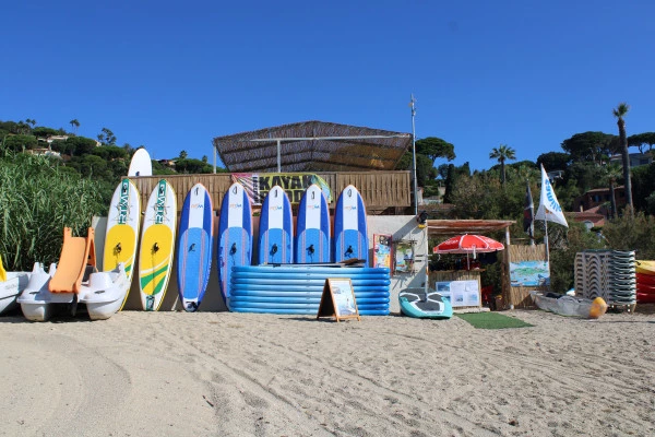  Location de Stand Up Paddle géant  - plage de la Madrague - Bonjour Fun