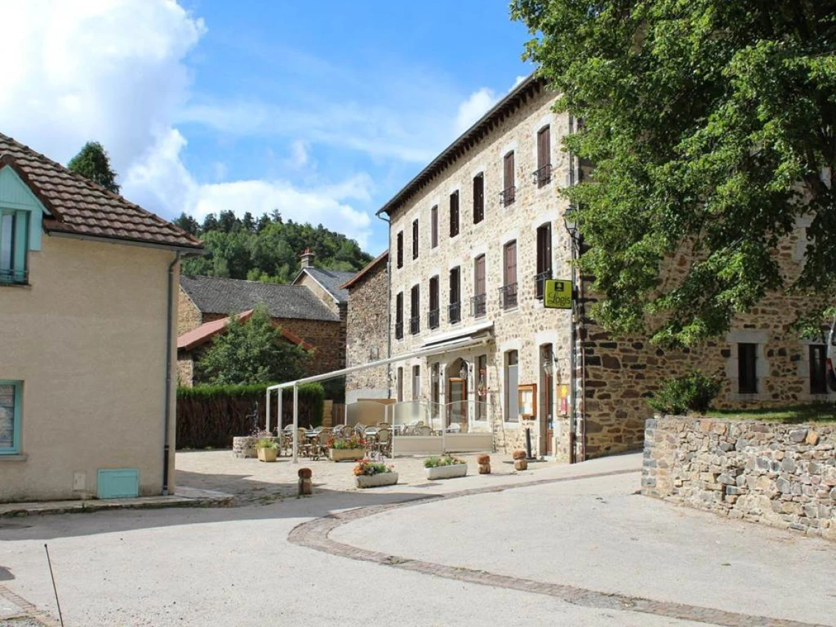 Logis Hôtel Auberge de l'Allagnonette - Bonjour Fun