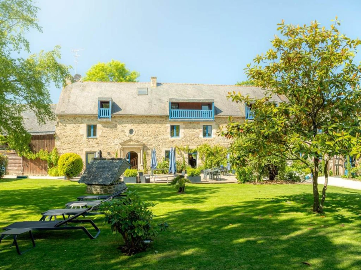 Logis Hôtel Le Manoir Des Portes - Bonjour Fun