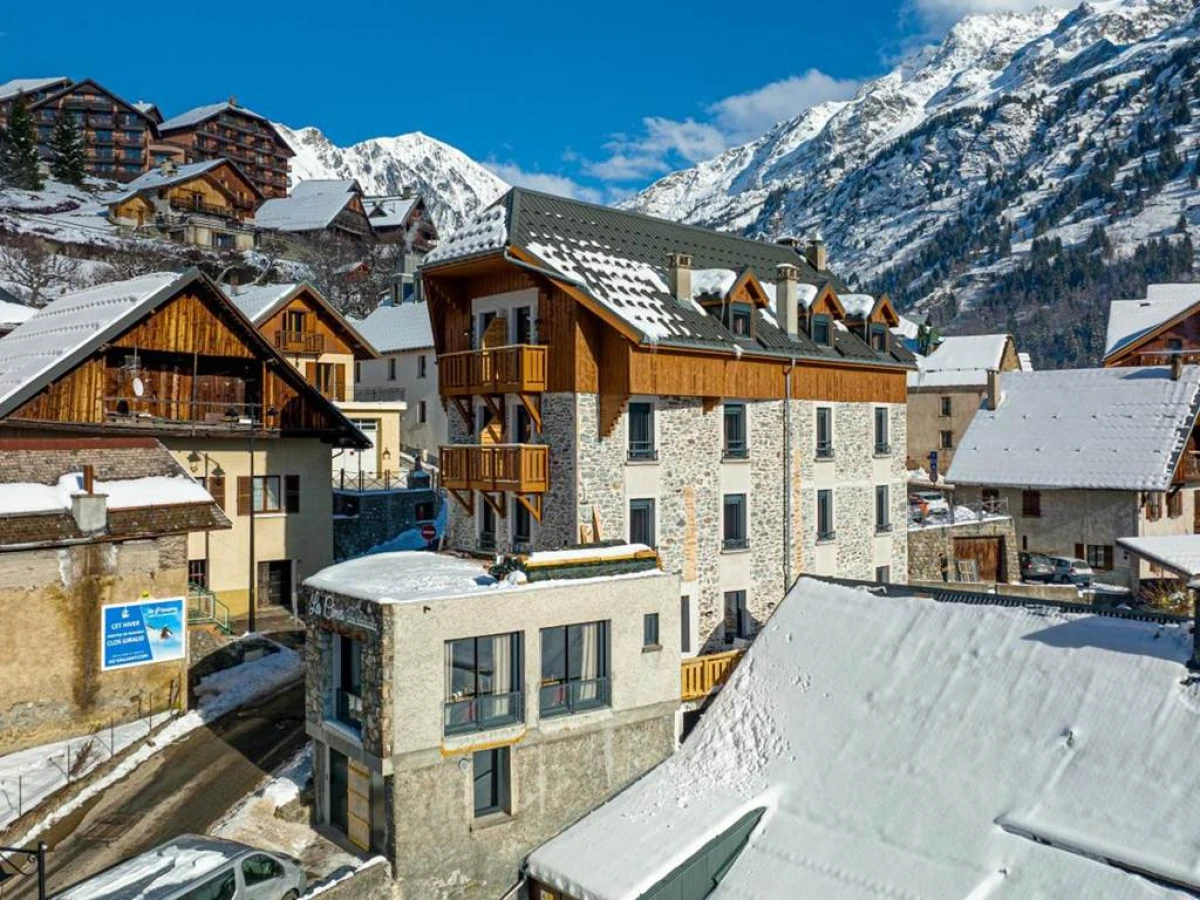 Madame Vacances Hotel Les Cimes - Bonjour Fun