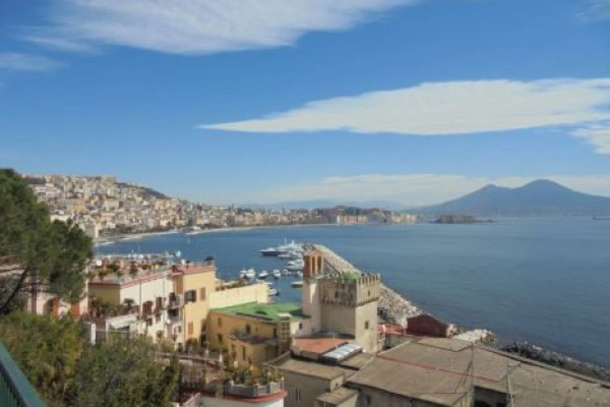 Naples city tour from Naples - Group Tour - Bonjour Fun