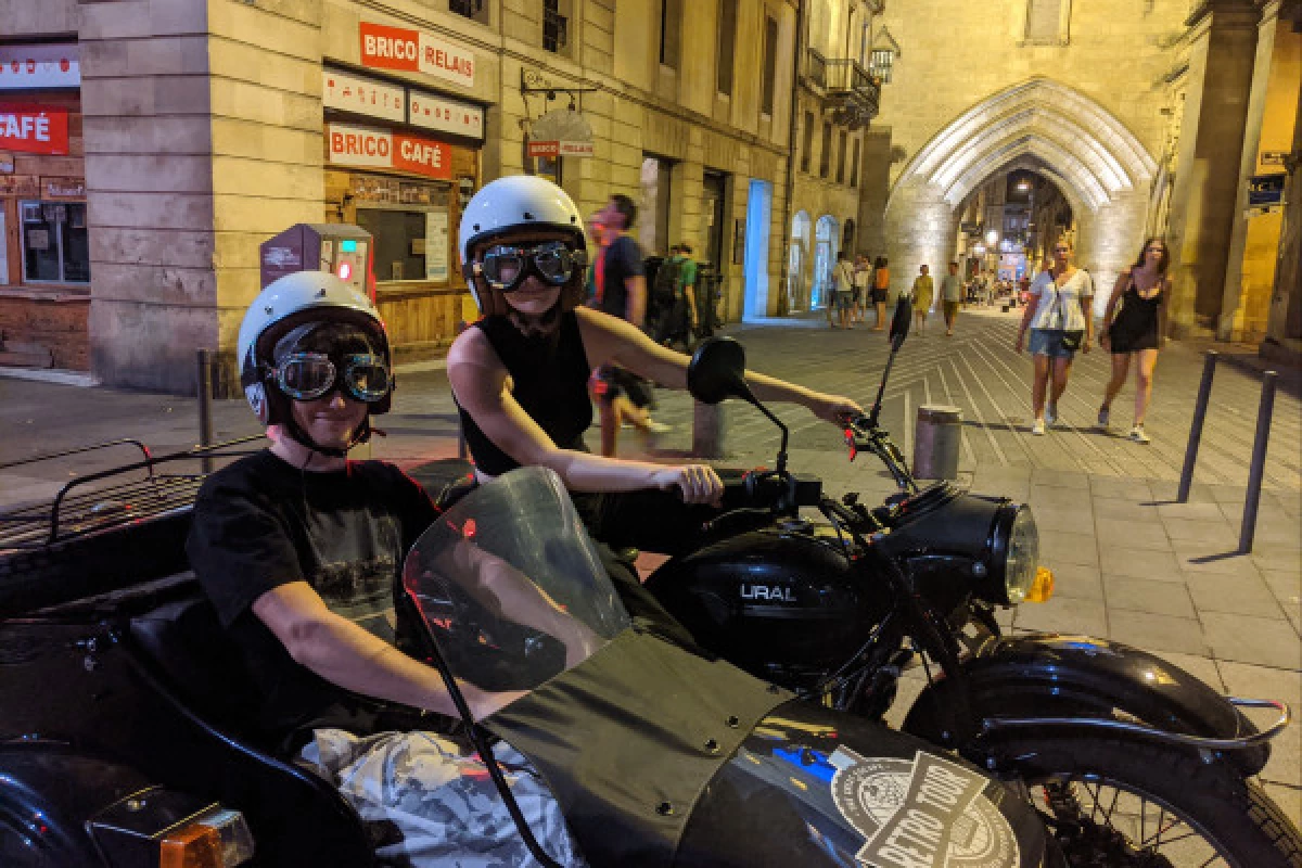 Balade de nuit dans Bordeaux en side-car - Bonjour Fun