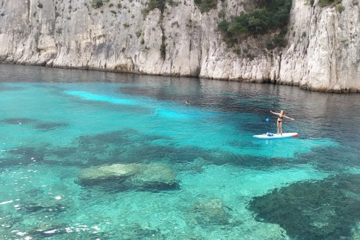 Paddle Calanques Cassis: Port-Miou, Port-Pin, En-Vau - Bonjour Fun