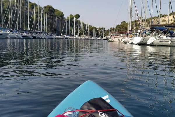 Paddle Calanques Cassis: Port-Miou, Port-Pin, En-Vau - Bonjour Fun