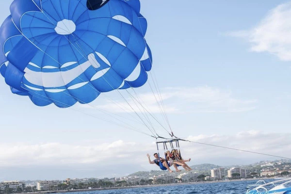 Parachute ascensionnel - Cannes la Bocca - Bonjour Fun