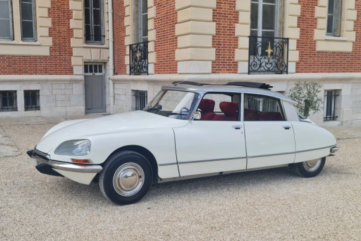 Paris City Tour Citroën DS Oldtimer - Bonjour Fun