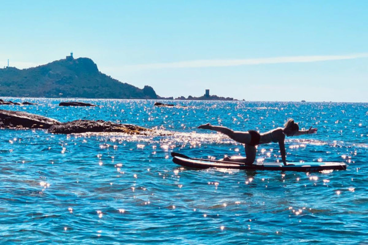 PILATE SUR PADDLE - PLAGE DE LA PESCADE - Bonjour Fun